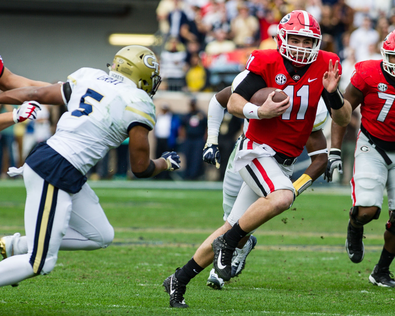 Focused Georgia scores convincing 38-7 victory over Tech